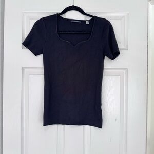 T Tahari Black Short Sleeve Top